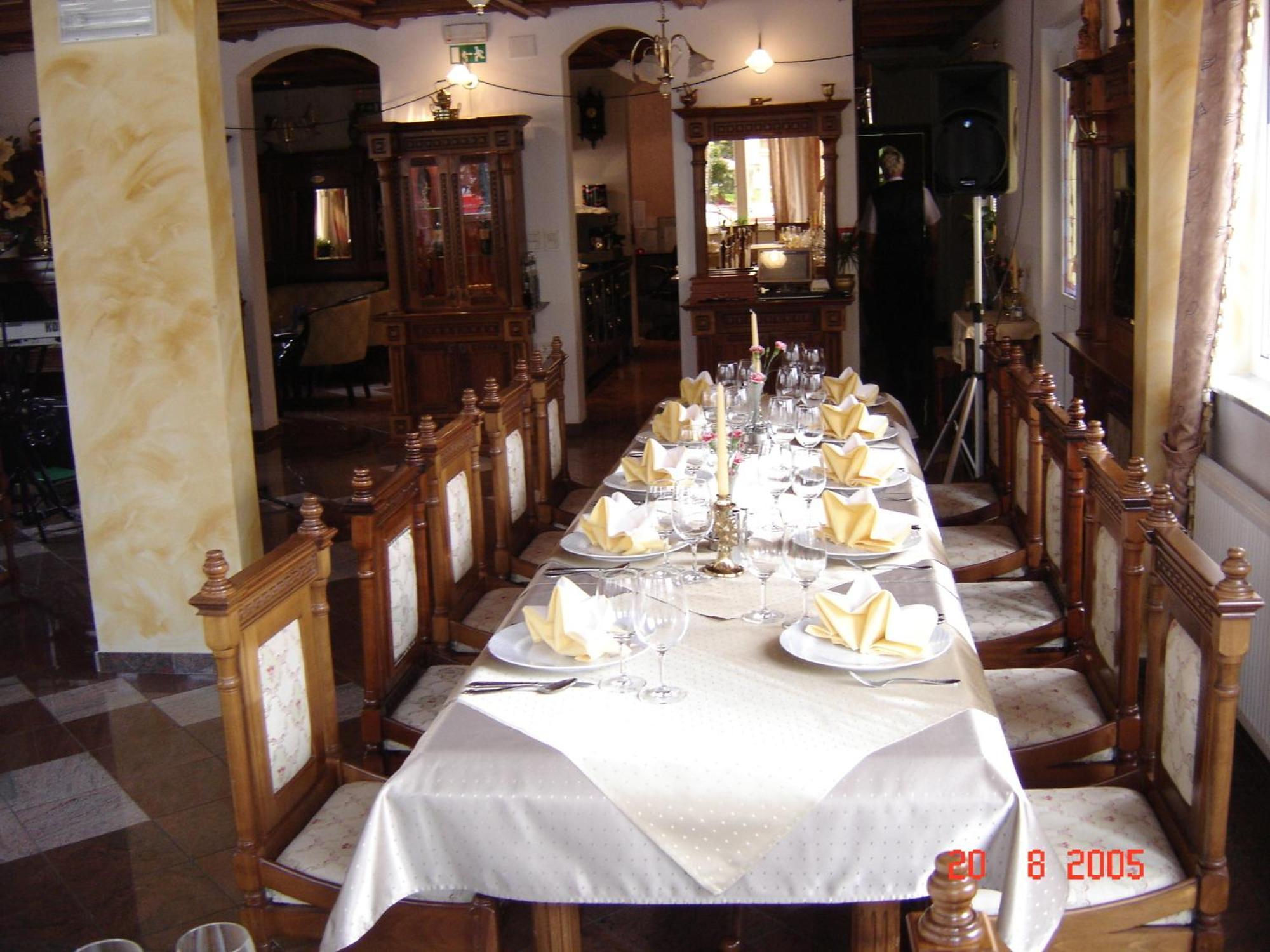 Hotel Razgorsek Velenje Buitenkant foto